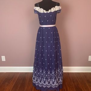 💙 Vintage Flower and Lace Maxi Dress 💙